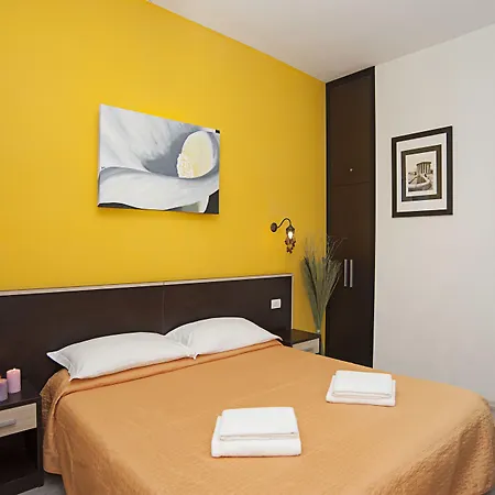 Flowerome Bed & Breakfast 4*