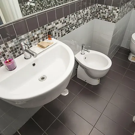 Flowerome Bed & Breakfast Rom